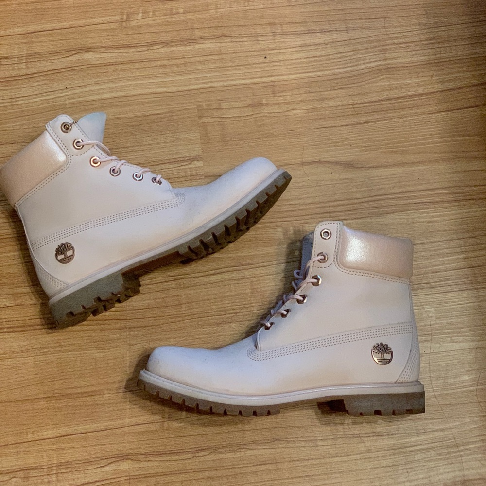 Pink timberland female boots